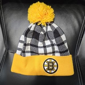 Boston Bruins Plaid Sock Hat